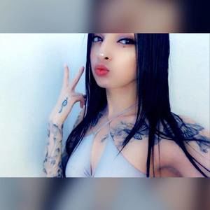 Meet your Posher, Maira